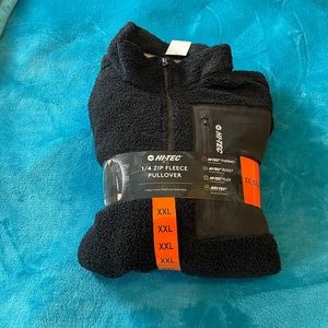 NWT Men’s Fleece pullover